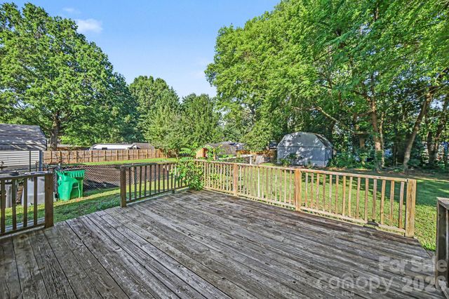 1530 Teddington Drive, Charlotte, NC 28214