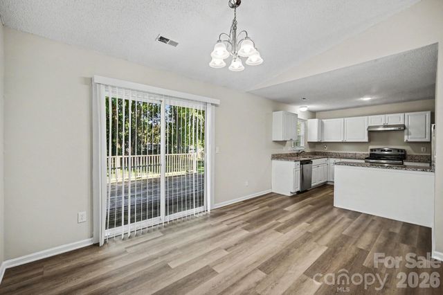 1530 Teddington Drive, Charlotte, NC 28214