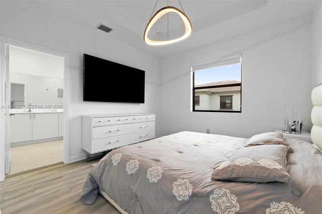 28500 SW 133rd Path 28500, Homestead, FL 33033