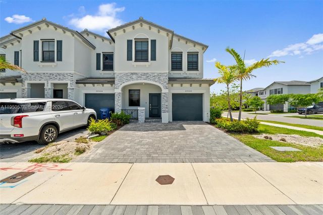 28500 SW 133rd Path 28500, Homestead, FL 33033