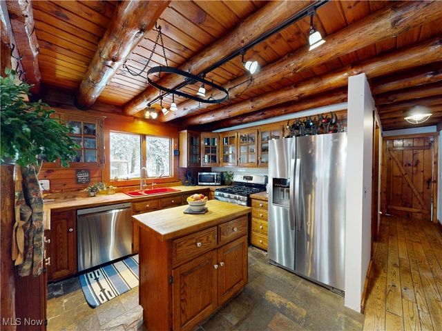 13820 Aquilla Road, Burton, OH 44021