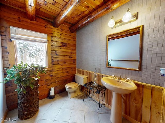 13820 Aquilla Road, Burton, OH 44021