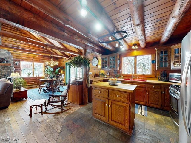 13820 Aquilla Road, Burton, OH 44021