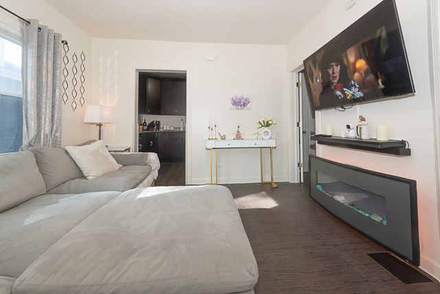 1410 N 14th Avenue, Melrose Park, IL 60160