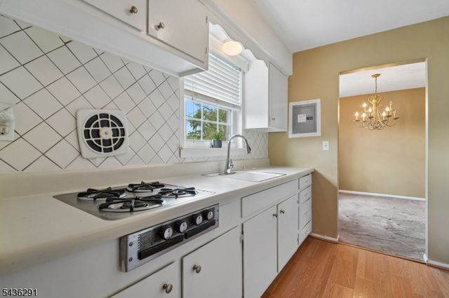 18 Wedgewood Dr 25, Verona Twp., NJ 07044