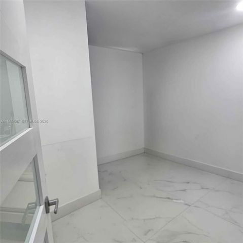 11417 SW 35 ln, Miami, FL 33165