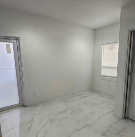 11417 SW 35 ln, Miami, FL 33165