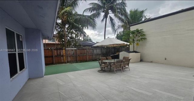 11417 SW 35 ln, Miami, FL 33165