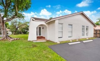 11417 SW 35 ln, Miami, FL 33165