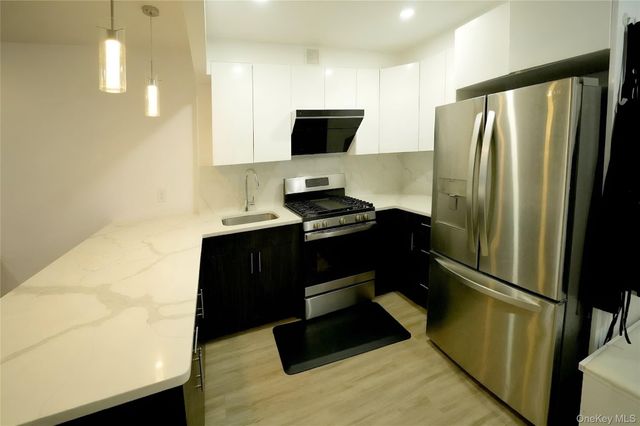 7065 Queens Boulevard 8J, Woodside, NY 11377