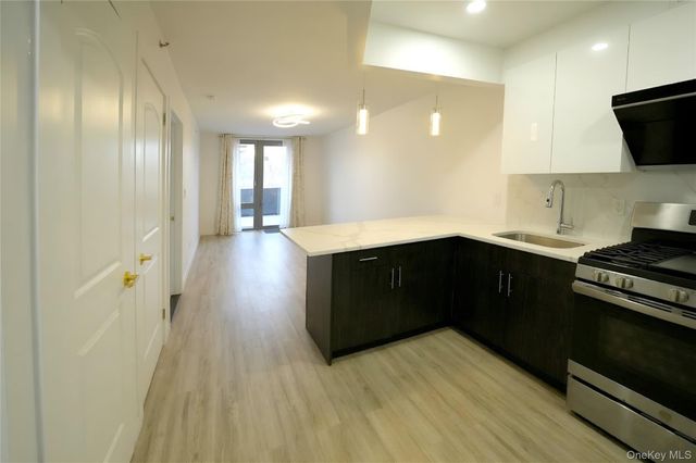 7065 Queens Boulevard 8J, Woodside, NY 11377