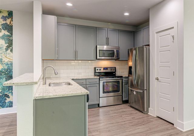 3317 Blumie ST B, Austin, TX 78745