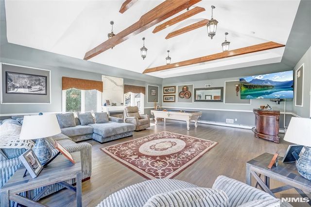 207 Eileen Drive, Cedar Grove, NJ 07009