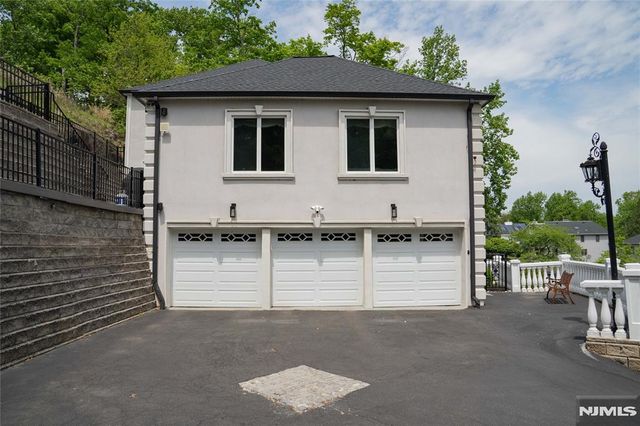 207 Eileen Drive, Cedar Grove, NJ 07009