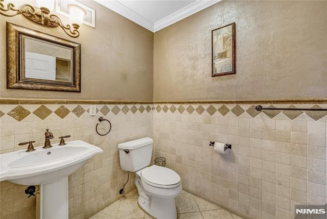 207 Eileen Drive, Cedar Grove, NJ 07009