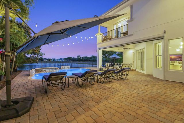 533 Edgebrook Lane, West Palm Beach, FL 33411