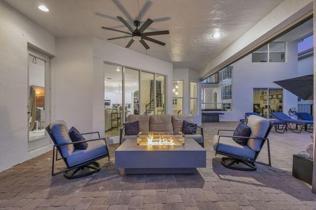 533 Edgebrook Lane, West Palm Beach, FL 33411