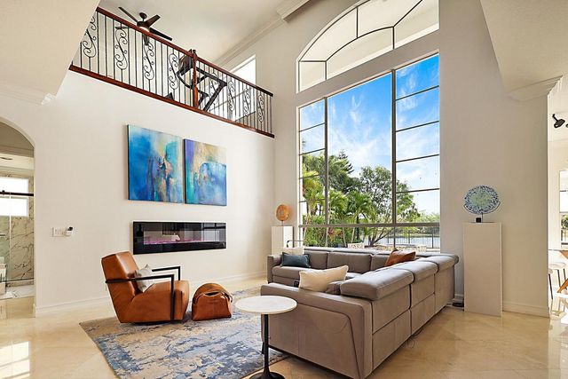 533 Edgebrook Lane, West Palm Beach, FL 33411