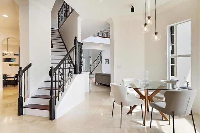 533 Edgebrook Lane, West Palm Beach, FL 33411