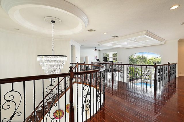 533 Edgebrook Lane, West Palm Beach, FL 33411