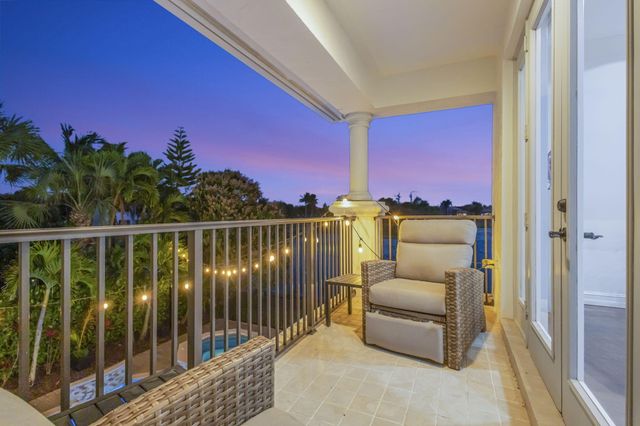 533 Edgebrook Lane, West Palm Beach, FL 33411