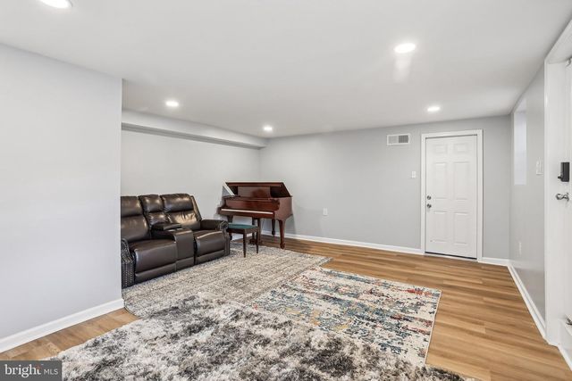 7501 WOODCREST AVE, Philadelphia, PA 19151