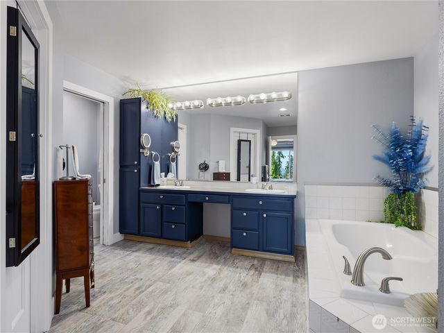 4029 Crystal Ridge Drive SE, Puyallup, WA 98372