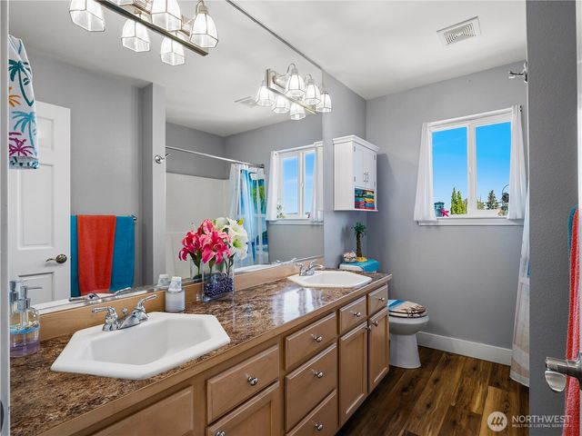 4029 Crystal Ridge Drive SE, Puyallup, WA 98372