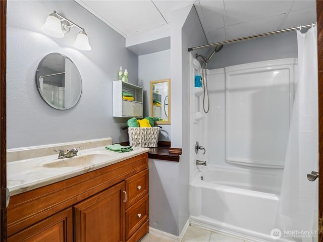 4029 Crystal Ridge Drive SE, Puyallup, WA 98372