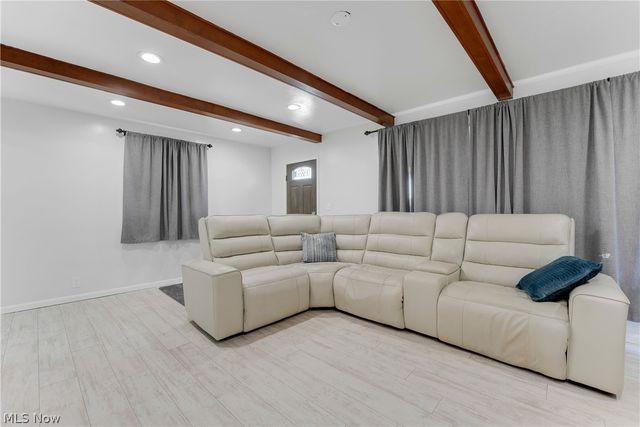 1677 Douglas Road, Wickliffe, OH 44092