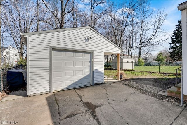 1677 Douglas Road, Wickliffe, OH 44092