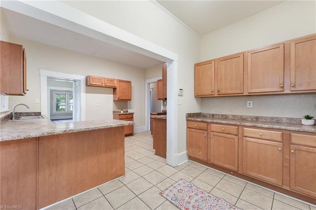 524 Julian Street, Greensboro, NC 27406