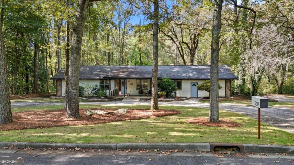 707 Sherwood Drive, Lawrenceville, GA 30046