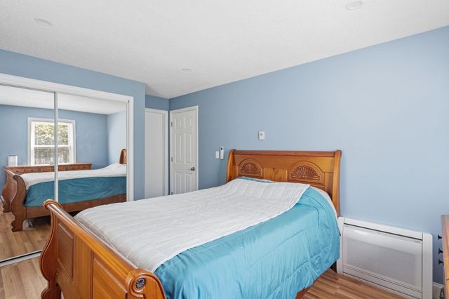 8 Rosewood Drive, Bow, NH 03304