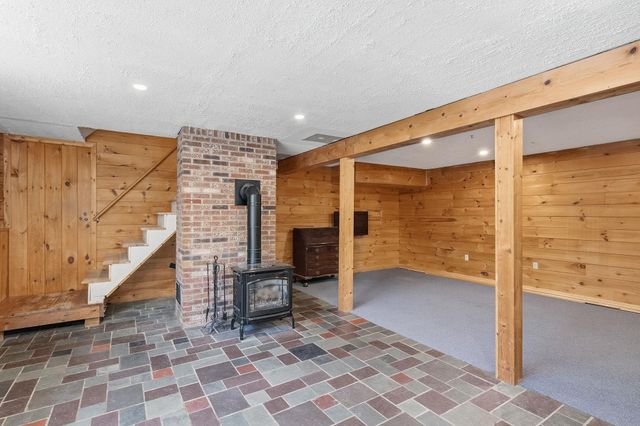 8 Rosewood Drive, Bow, NH 03304