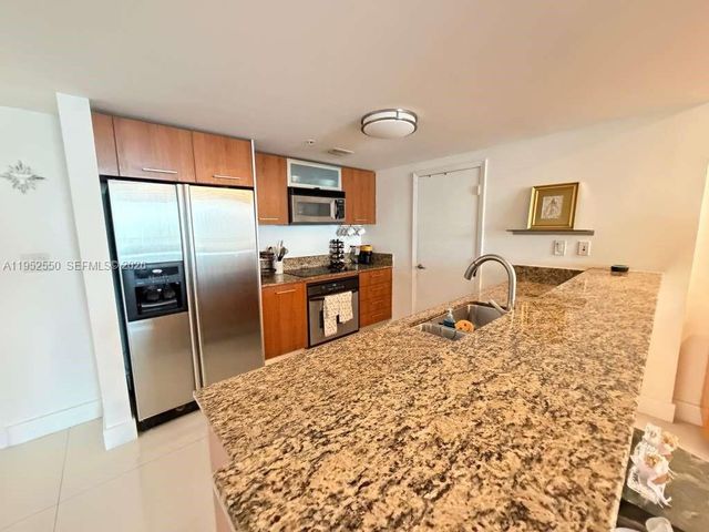 9066 SW 73rd Court 1105, Miami, FL 33156