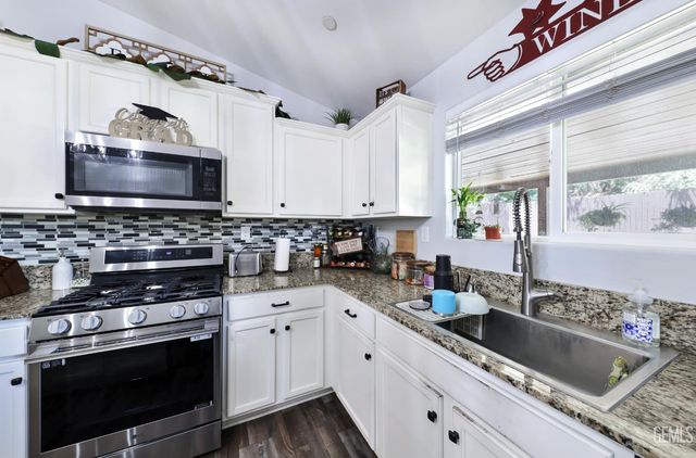 5222 Baja Drive, Bakersfield, CA 93307