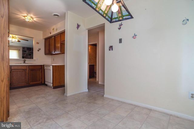 111 SARAHS LN, Horsham, PA 19044