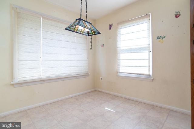 111 SARAHS LN, Horsham, PA 19044