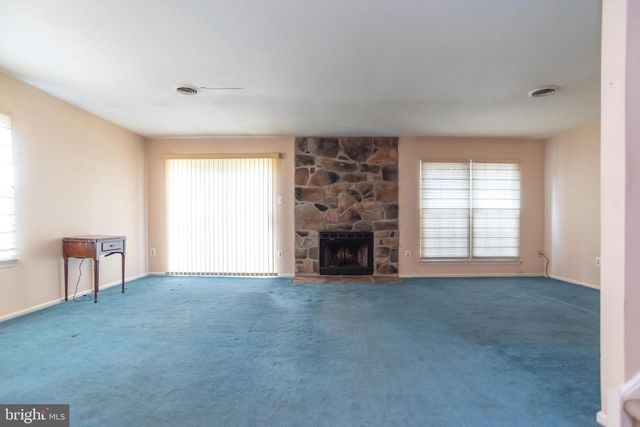 111 SARAHS LN, Horsham, PA 19044