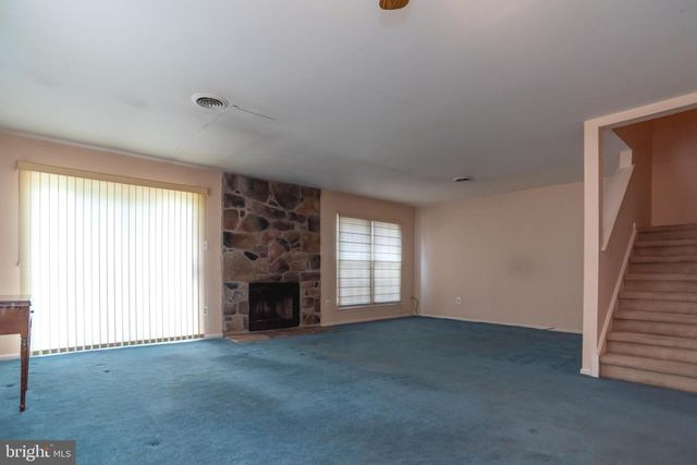 111 SARAHS LN, Horsham, PA 19044