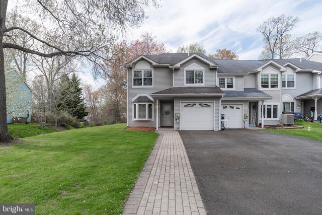 111 SARAHS LN, Horsham, PA 19044