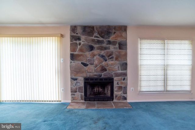 111 SARAHS LN, Horsham, PA 19044