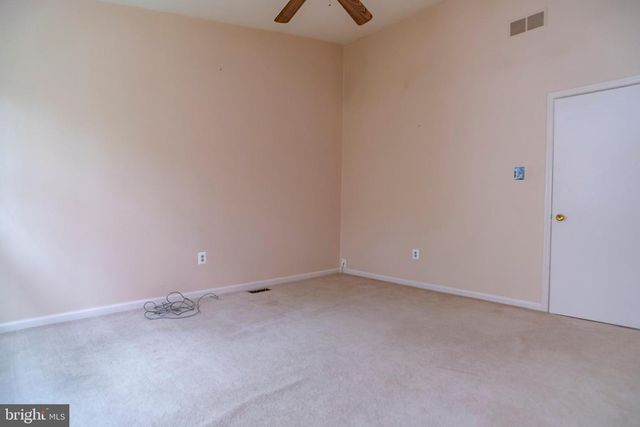 111 SARAHS LN, Horsham, PA 19044