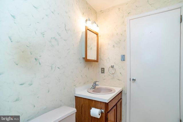 111 SARAHS LN, Horsham, PA 19044