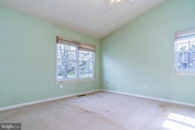 111 SARAHS LN, Horsham, PA 19044