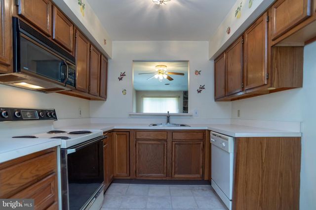 111 SARAHS LN, Horsham, PA 19044