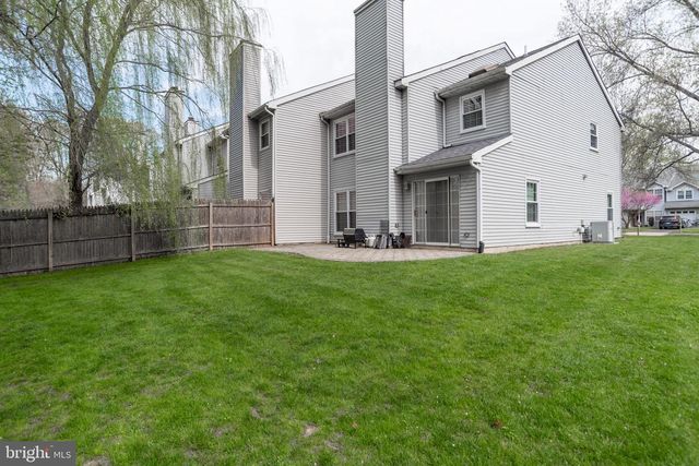111 SARAHS LN, Horsham, PA 19044