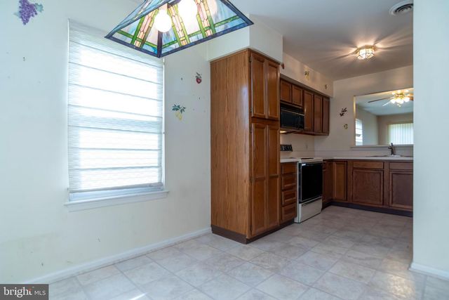 111 SARAHS LN, Horsham, PA 19044