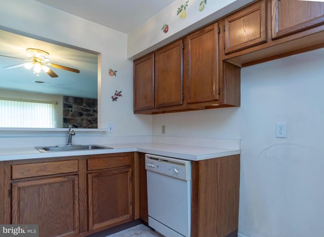 111 SARAHS LN, Horsham, PA 19044